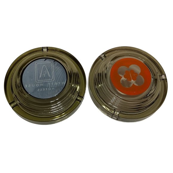 HYATT HOTEL LOT OF 2 ASHTRAYS CLEAR GLASS 4" DIAMETER RETRO - Picture 4 of 5